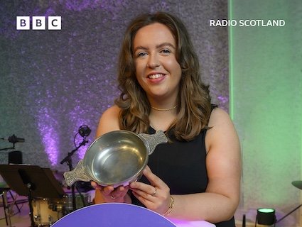Ellie Beaton ist „BBC Radio Scotland Young Traditional Musician of the Year”!! 