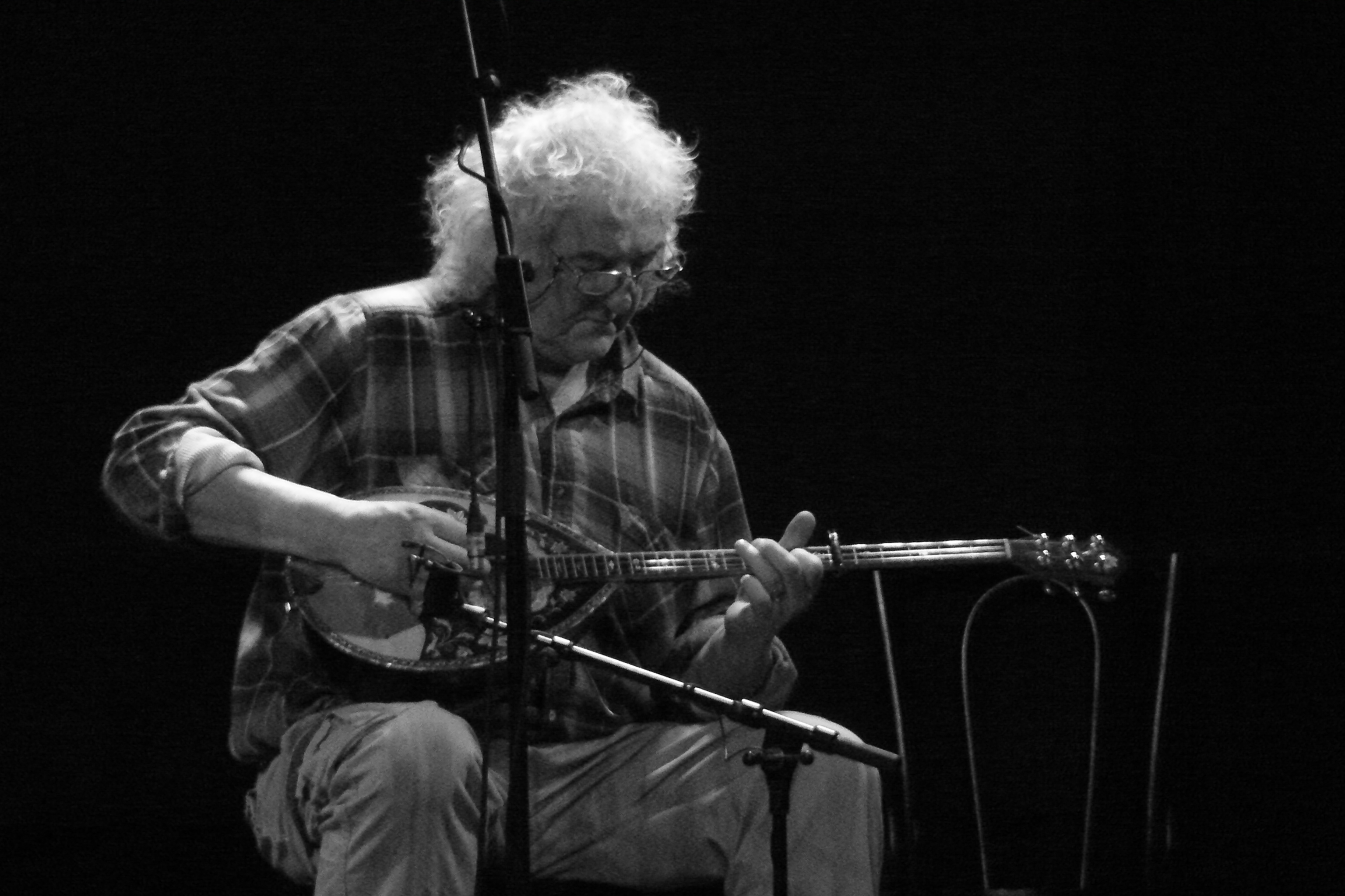 ALEC FINN 1944-2018
