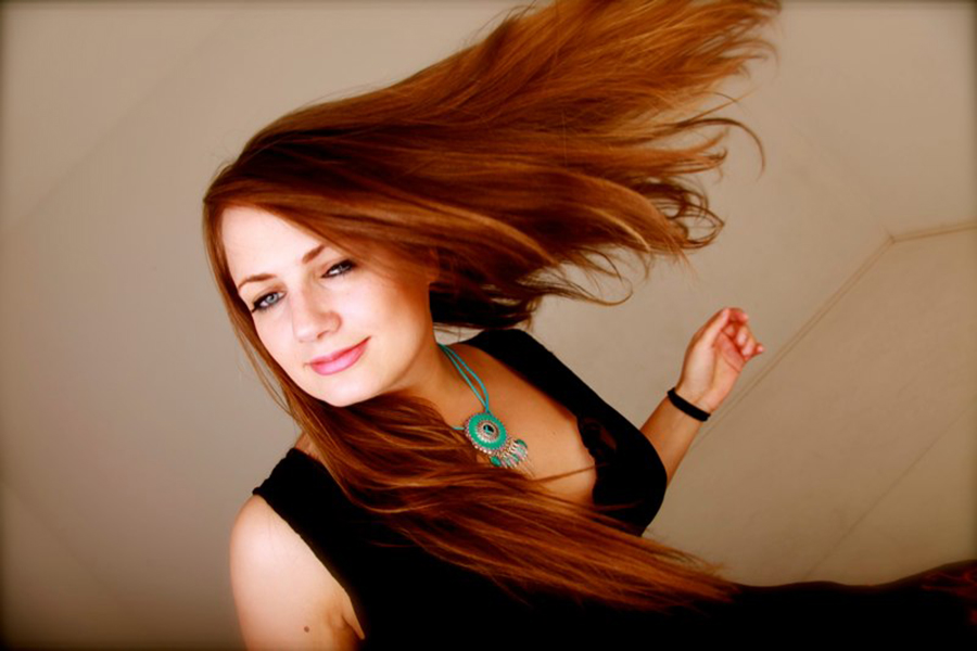 AOIFE SCOTT gewinnt die „Irish Post Music Awards” als „Best Irish Folk Act”